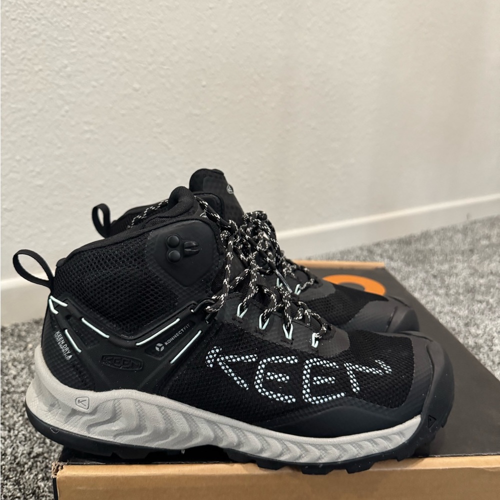 KEEN Black and Gray Women’s Waterproof Boots